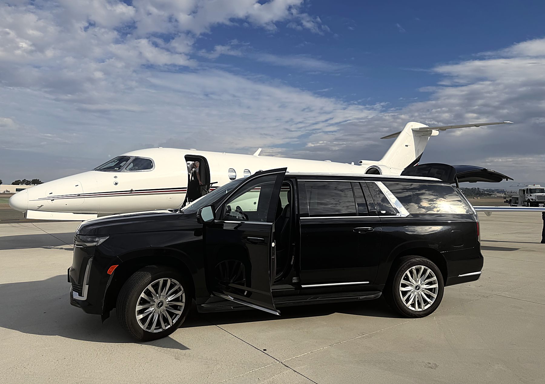 Luxier meets private and commercial flights in Toronto
